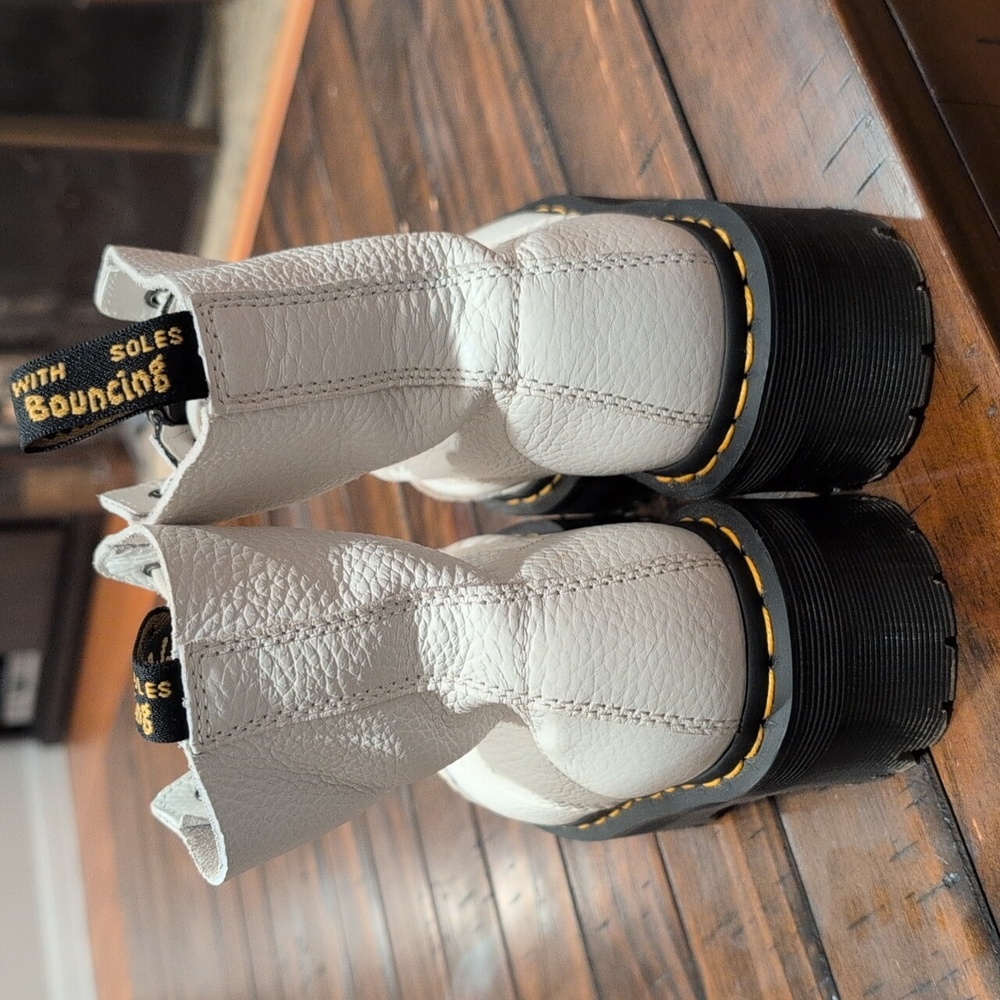 Dr. Martens Sinclair Platform Boot Zipper - Picture 8 of 13